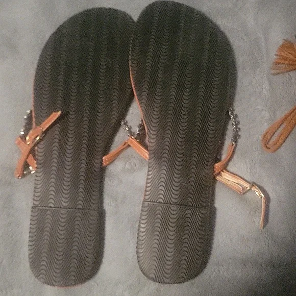 Brown flat sanldles - Picture 2 of 3